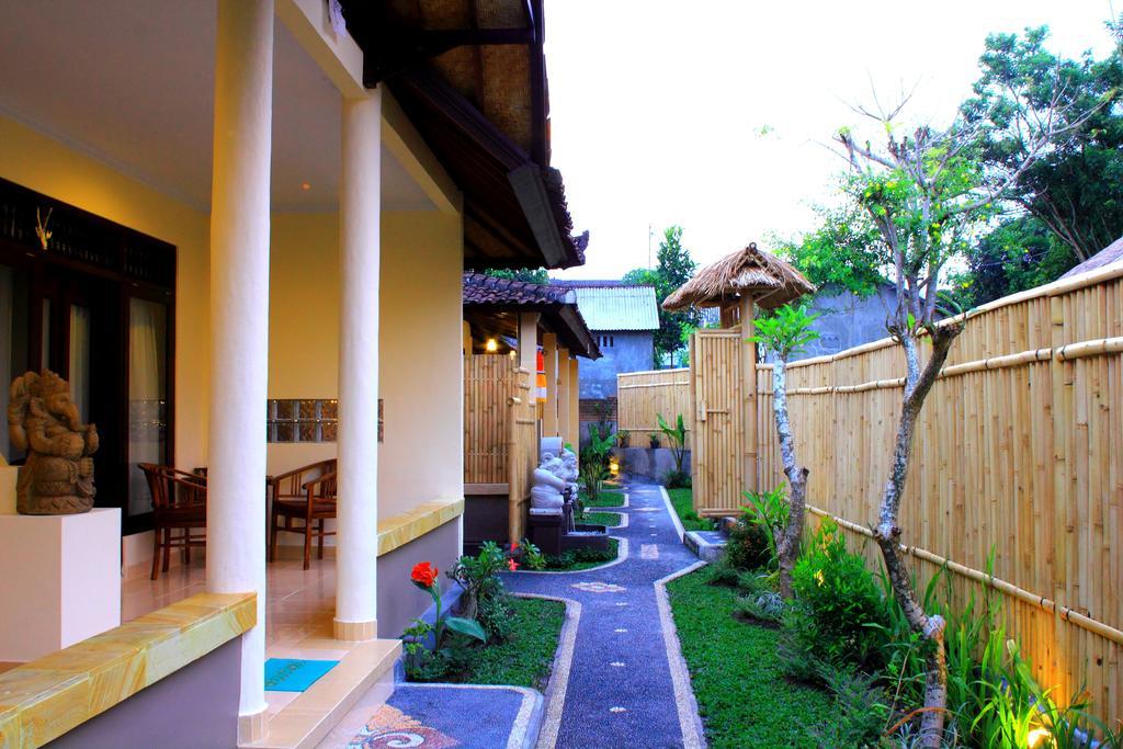 Nugraha Guest House 2 Ubud Buitenkant foto