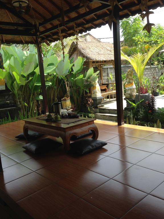 Nugraha Guest House 2 Ubud Buitenkant foto